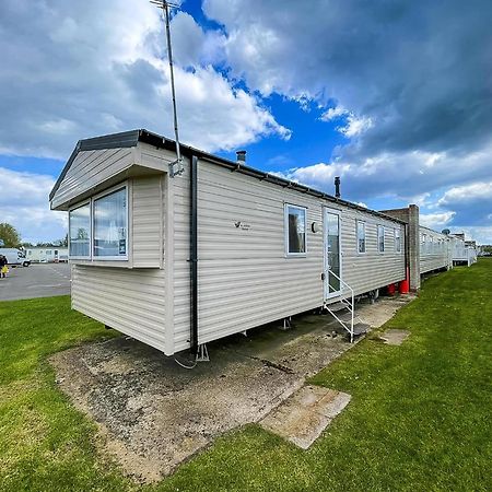 Great 6 Berth Caravan Nearby The Beach In Walton-On-The-Naze Ref 17181X Exterior photo